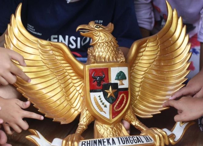 
 Mengamalkan Nilai Luhur Pancasila di Pesantren