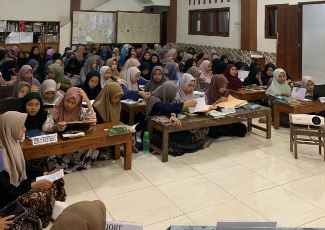 
 Mansajul Ulum Gelar Bahtsul Masail: Pertahankan Tradisi Intelektual Pesantren NU