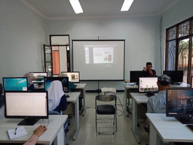 
 Bekali Santri Desain Grafis, RMI PCNU Pati Gandeng LPK Mansajul Ulum