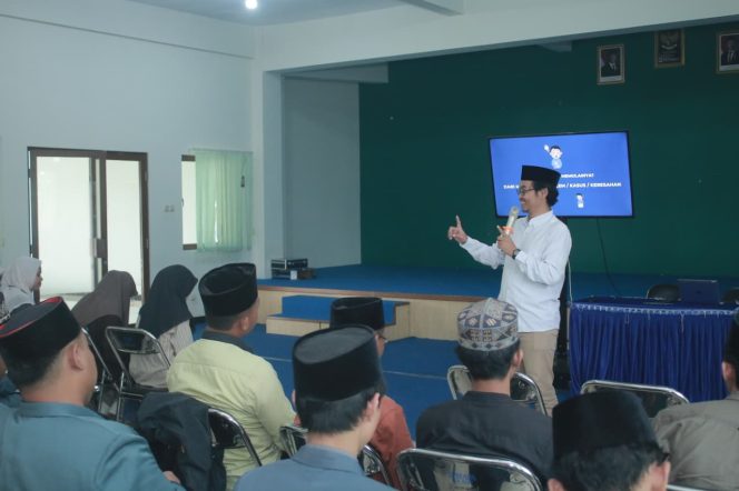 
 Perkuat Skill Menulis, 4 Redaktur Em-Yu Ikuti Pelatihan Esai Forum Kader NU Jateng