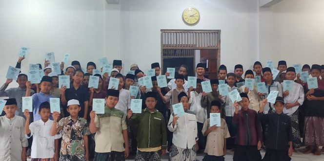 
 Kepala Madin Tegaskan Legalitas Rapor melalui Tanda Tangan Orang Tua