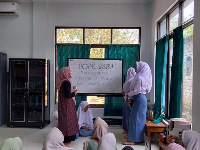 
 Pojok Sastra: Rangkul Perbedaan, Hentikan Perundungan