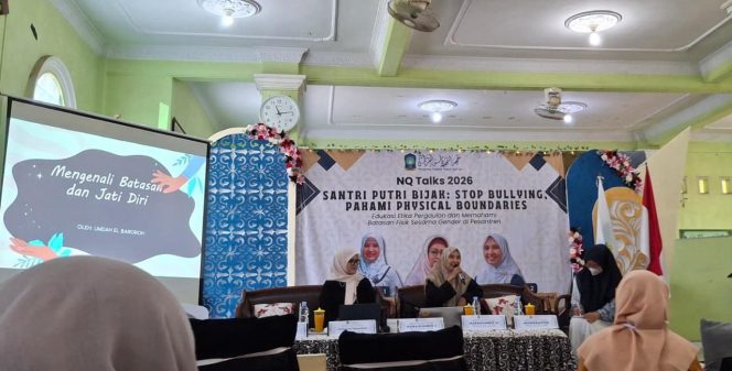 
 Ibu Nyai Umdah Ajak Santriwati Pahami Physical Boundaries